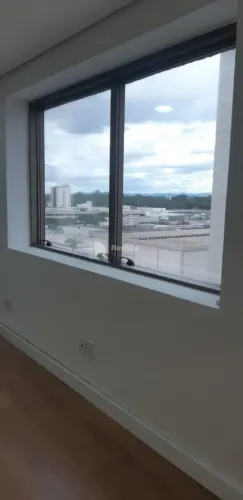 Sala para LOCAÇÃO com WC em Prédio Comercial próximo ao Center Vale em SJCampos !!