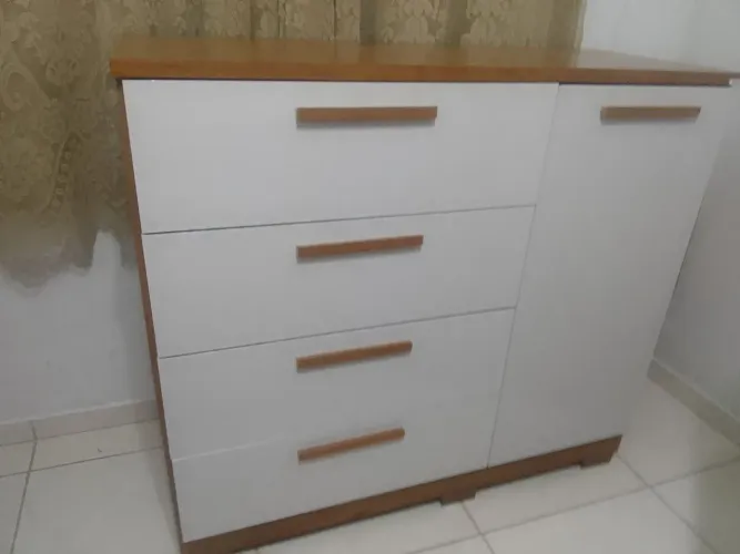 Cômoda madeira