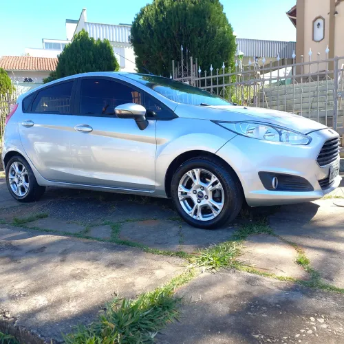 Ford Fiesta SE 1.6 8V Flex 5P 2014