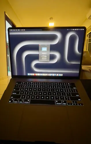 MacBook Air M2 15 polegadas 256gb