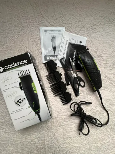 Máquina de Cortar Cabelo Cadence + Acessórios
