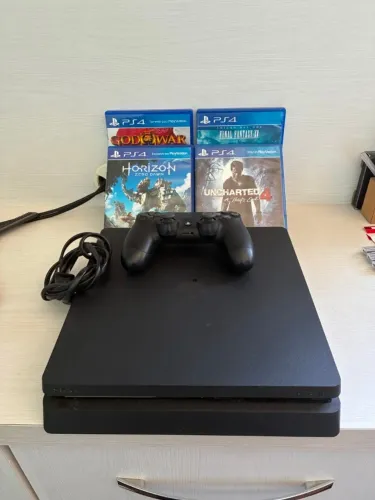Sony Playstation 4 Slim 500gb + 1 Controle + 4 Jogos
