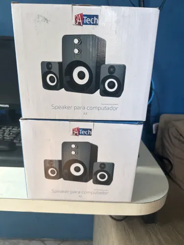 Caixas de som Speaker para computador 2 por 400,00 e 1 por 150,00