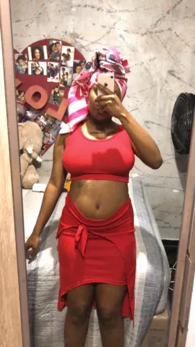 Conjunto vermelho, blusa e saia tamanho único!