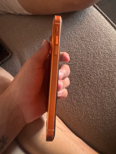 iPhone 11 em carcaça do 17 pro
