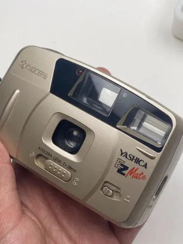 Câmera analógica Yashica EZMate