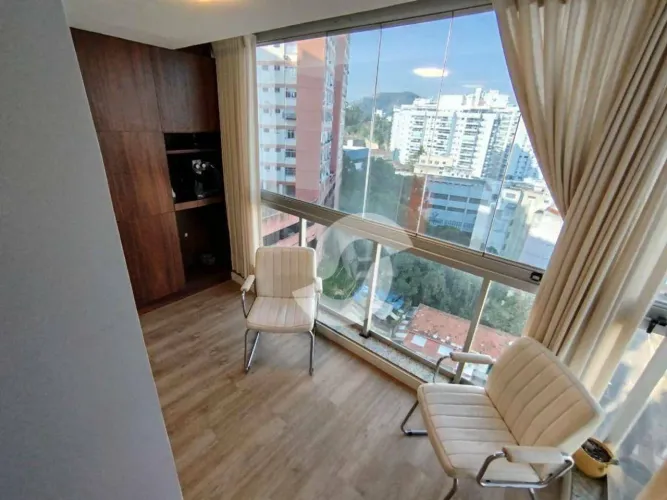Sala Comercial Premium 42m² , com Varanda Gourmet e Planejados, em um condominio estratégi