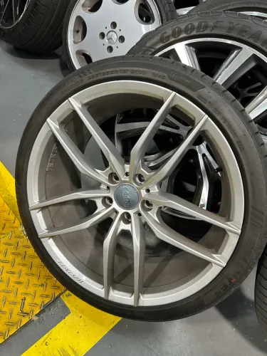 Rodas Aro 19 Inovit 5x112 + Pneus 235/35 (Menos de 1.000 km)