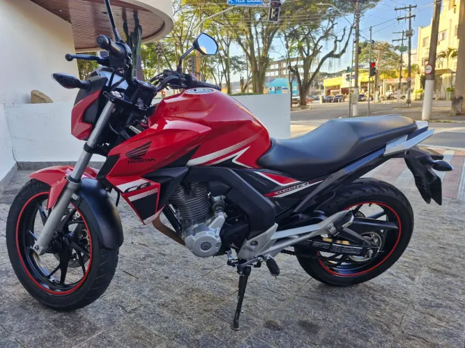 TWISTER 250  UNICA DONA BAIXO KMS 