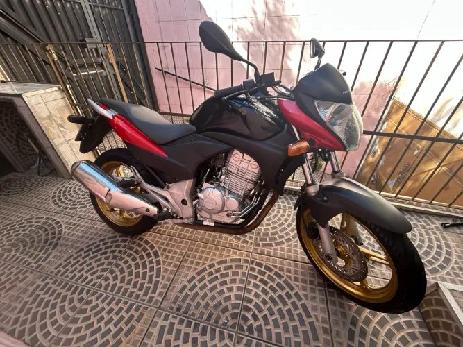 Honda CB 300r