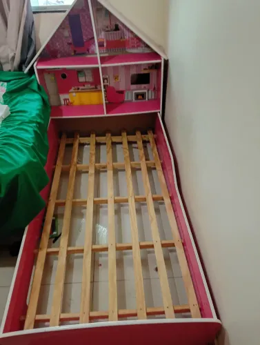Vendo uma linda cama infantil 