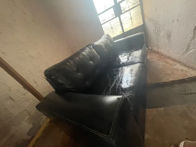 Sofá de coro simi novo