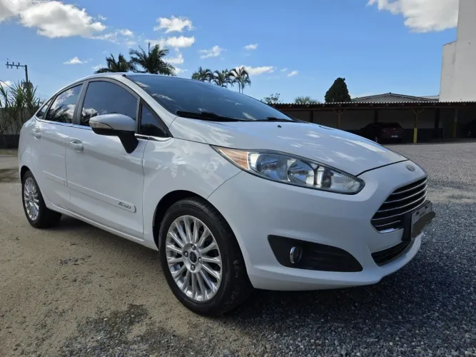 Ford Fiesta Sed. Ti./ti.plus1.6 16V Flex Aut. 2014