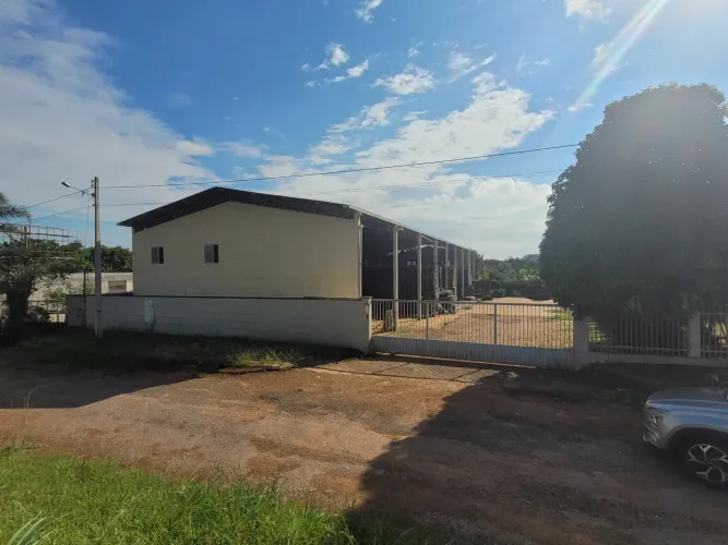 GALPÃO NA BR-153 ( HIDROLÂNDIA)