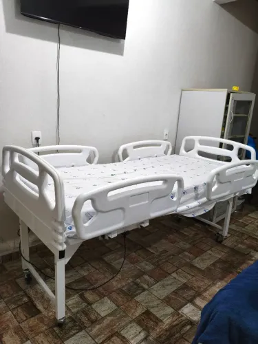 Cama Hospitalar Elétrica 8 Movimentos + Elevação + Colchão