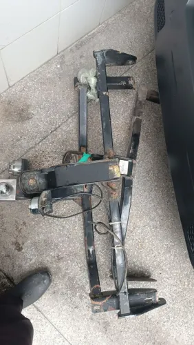 Vendo um reboque de prisma e outro de Creta bem conservado