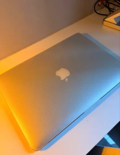 MACBOOK AIR 2017 | 79 ciclos | COM CAPA DE COURO