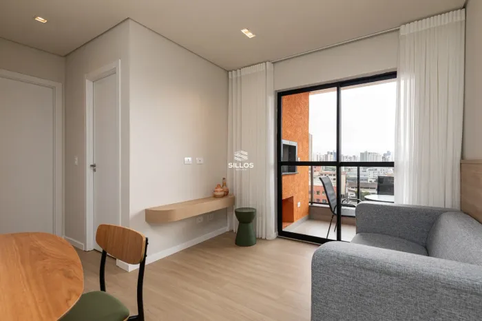 Apartamento mobiliado para alugar com 2 quartos no Portão em Curitiba