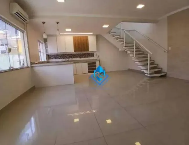 Sobrado com 2 dormitórios para alugar, 280 m² por R$ 6.000,00/mês - Jardim Paramount - São