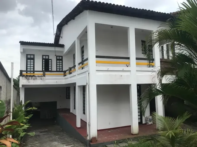 CASA COMERCIAL PARA LOCAÇÃO | PERNAMBUÉS