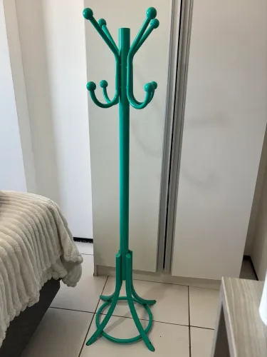 Vendo cabideiro Tok & Stok verde água