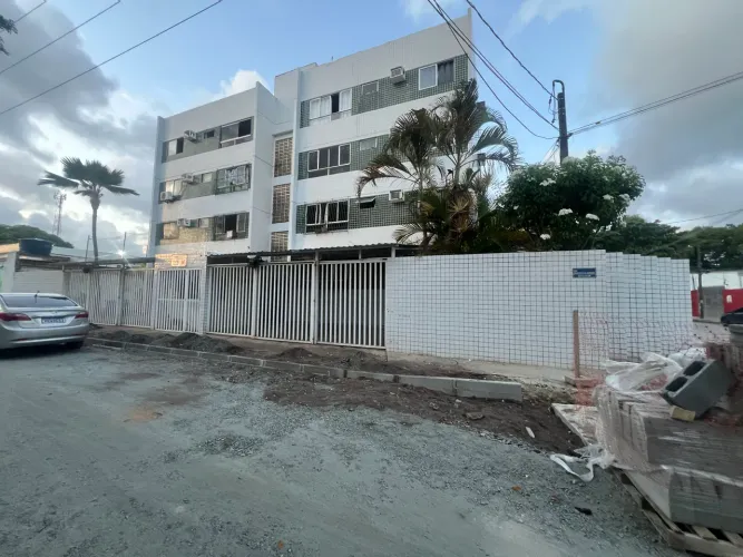 Apartamento na Lagoa do Araçá-Imbiribeira