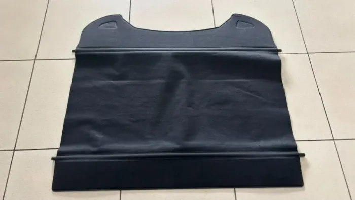 Tampão cortina bagageiro Duster 2014 a 2019 (Original Renault) R$380,00