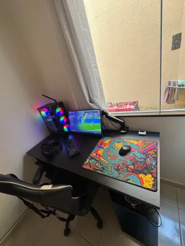 PC GAMER(RTX 4060, RYZEN 7 5800x, 32gb ram)