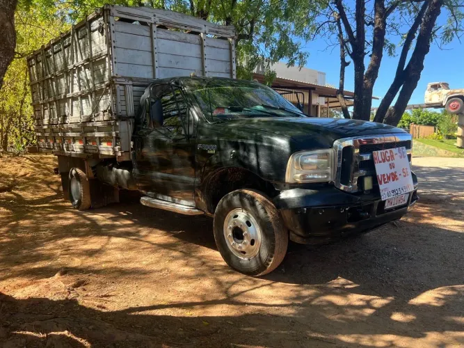 F4000 a Venda ano 2007/08 carro vai com gaiola boiadeira pronta pro trabalho.