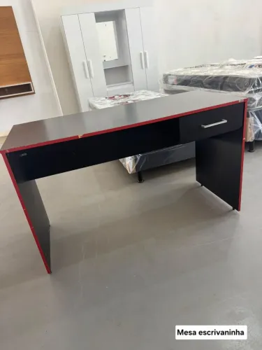 Mesa escrivaninha - 199,00 A vista ou 12x 19,40 no cartão de crédito