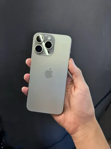 iPhone 15 pro max zerado