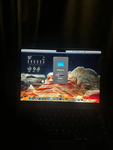 MacBook Air M2, 13,6" ? 16GB RAM / 256GB SSD