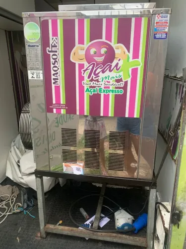 Vende - se maquina de açaí expresso