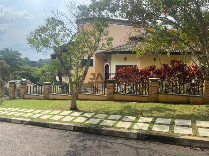Casa em condomínio à venda em Atibaia