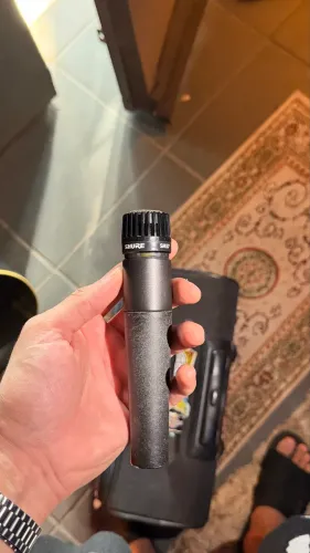 SHURE SM57