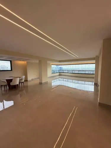 Castelo Masimo apto à venda dispõe de 235m², 03 suítes, 03 vagas de garagem, amda alto no