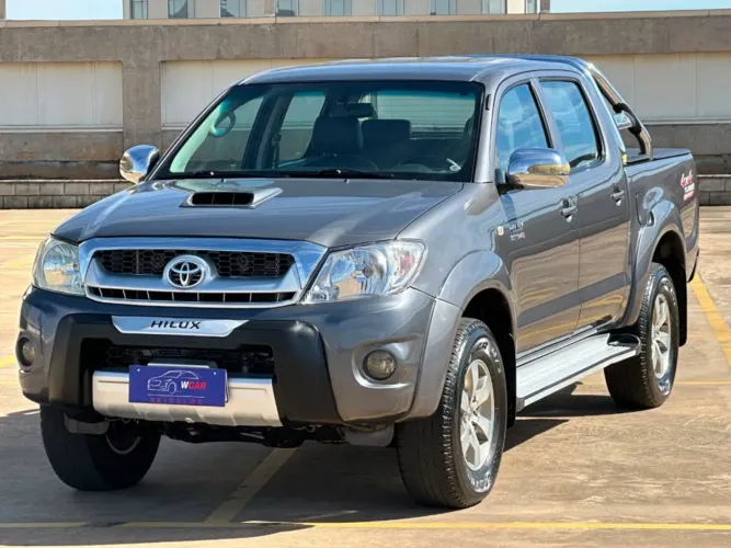 Toyota Hilux CD SRV 4X4 3.0 8V 116cv TB Diesel 2009