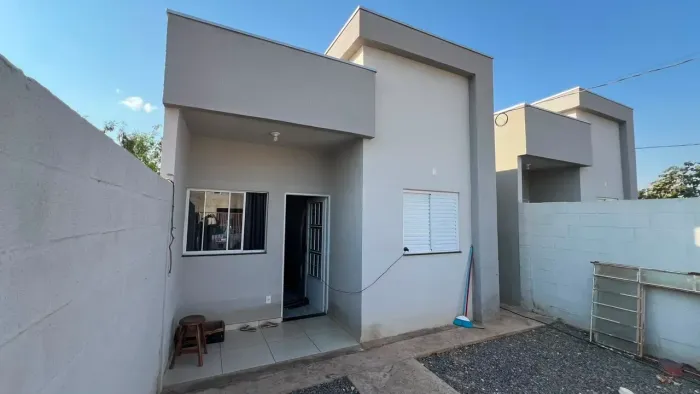 CASA MOBILIADA PROX FLORAIS DA MATA
