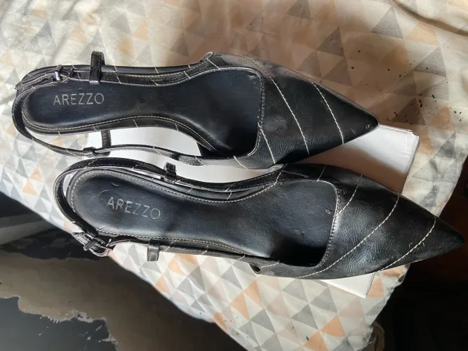 Sapato Scarpin baixo Arezzo