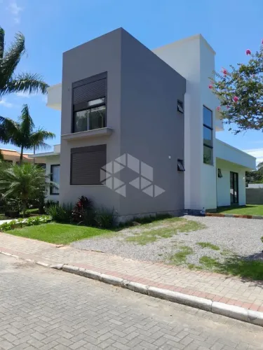 Casa em Condomínio 220M² - para Alugar