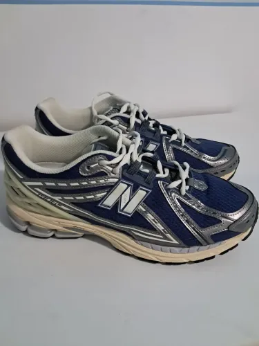 Tênis New Balance 1906r   -   44