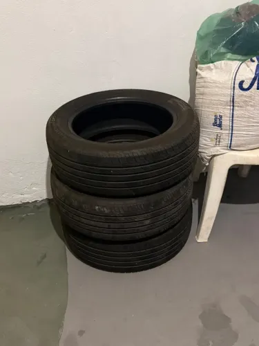 Vendo pneus aro 16 195/55