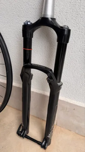 Suspensão rock shox Revelation150 mm aro 29