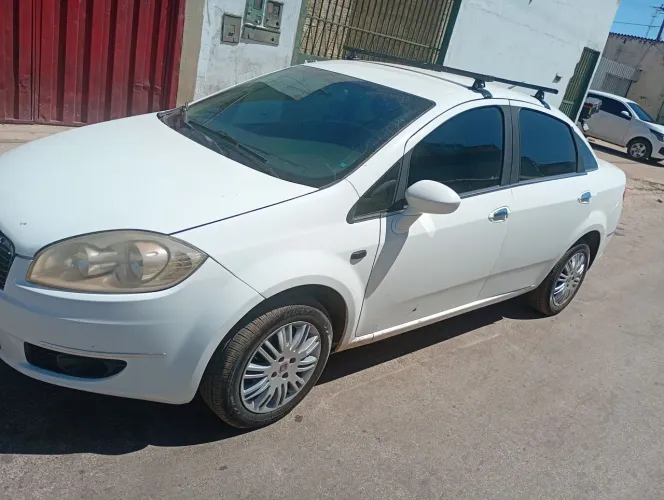Fiat Linea Essence 1.8 Flex 16V 4P 2013