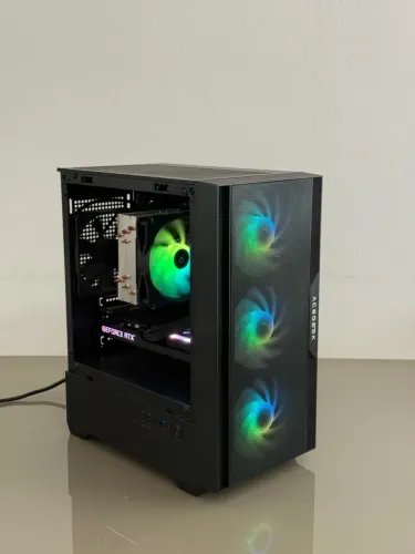 PC Gamer Ryzen 7 5700X3D / RTX 3060 Ti