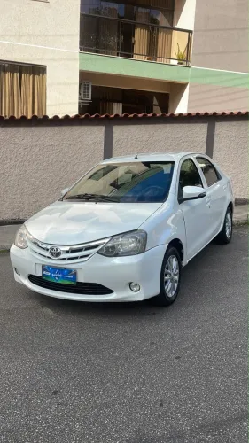 Toyota Etios XLS Sedan 1.5 Flex 16V 4P Mec. 2015