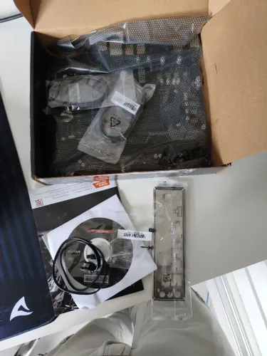 Placa-Mãe Biostar B550MH 3.0 AM4 DDR4 - Perfeito Estado