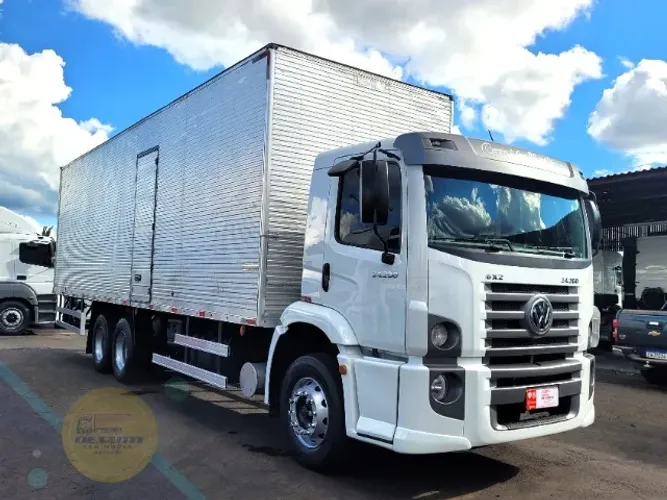 Volkswagen 24.280 6x2 Ano 2021/22 Manual No Baú 9,20mts
