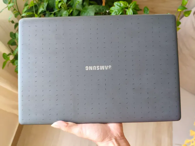 Samsung Flash F30 PRETO SUPER CONSERVADO