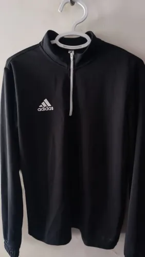 Roupas de marcas no precinho chama